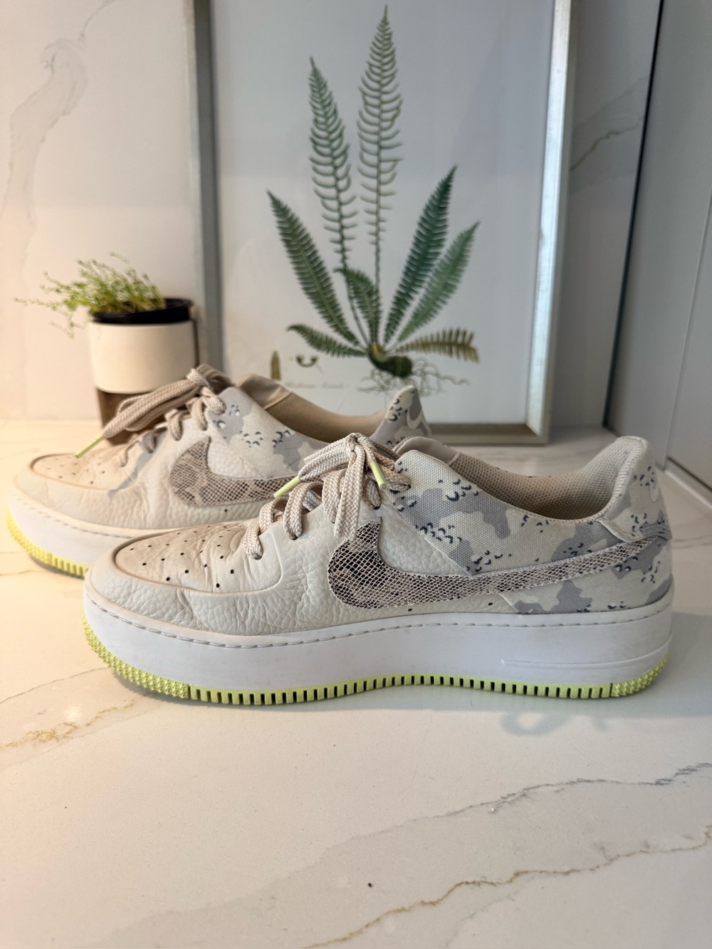 Nike Air Force 1 Sage Low Premium Orewood Camo – Women’s 11.5